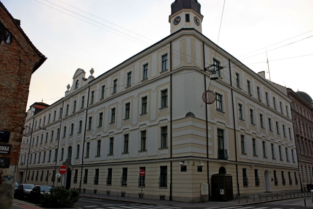 Petrinjska ulica 18, zgrada 'Petrinjske vojarne'